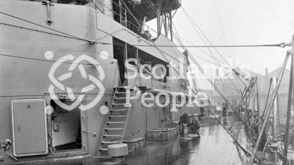 HMAS Australia (402) HMAS Australia (402)
