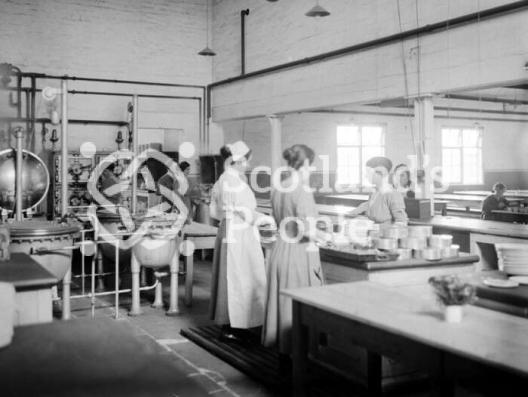 Kitchen staff in canteen, HM Factory Gretna, 1918 Kitchen staff in canteen, HM Factory Gretna, 1918