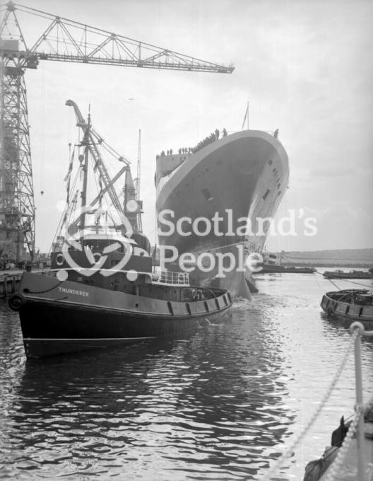 RMS Queen Elizabeth 2 docking, Clydebank RMS Queen Elizabeth 2 docking, Clydebank