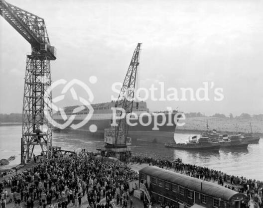 RMS Queen Elizabeth 2 on River Clyde after launch, 1967 RMS Queen Elizabeth 2 on River Clyde after launch, 1967