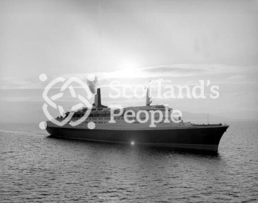QE2 on sea trials, 1968 (RMS Queen Elizabeth 2) QE2 on sea trials, 1968 (RMS Queen Elizabeth 2)