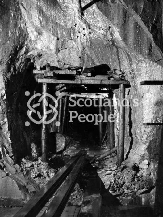 Rothes Colliery roadway, 1950s Rothes Colliery roadway, 1950s