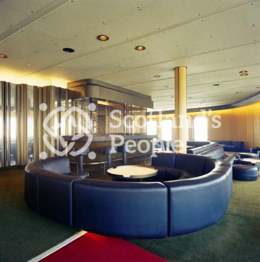 Theatre bar lounge, QE2, 1969 Theatre bar lounge, QE2, 1969