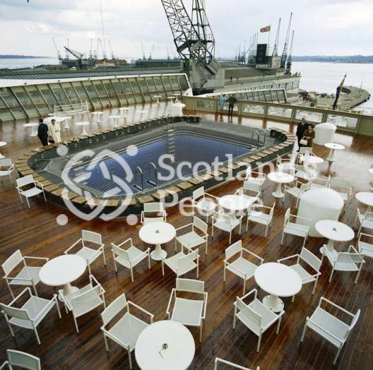 Swimming pool, QE2, 1969 Swimming pool, QE2, 1969