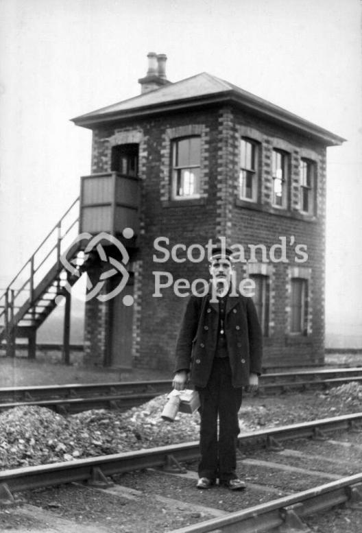 Engine driver, Esk Valley, 1900 Engine driver, Esk Valley, 1900
