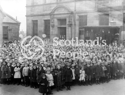 Crowd of children, c 1918 Crowd of children, c 1918