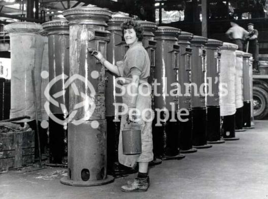 Painting pillar boxes, 1950s Painting pillar boxes, 1950s