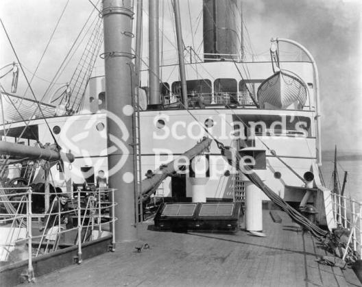 Cunard Line ocean liner RMS Saxonia (1), 1899 bridge and foredeck Cunard Line ocean liner RMS Saxonia (1), 1899 bridge and foredeck