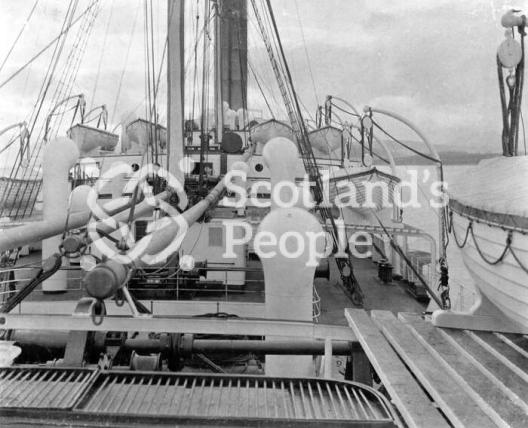 Cunard Line ocean liner RMS Saxonia (1), 1899 view over the lifeboat deck towards the middle mast Cunard Line ocean liner RMS Saxonia (1), 1899 view over the lifeboat deck towards the middle mast