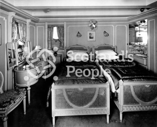 Blue Star Line ocean liner SS Avila Star: en-suite room: bedroom Blue Star Line ocean liner SS Avila Star: en-suite room: bedroom