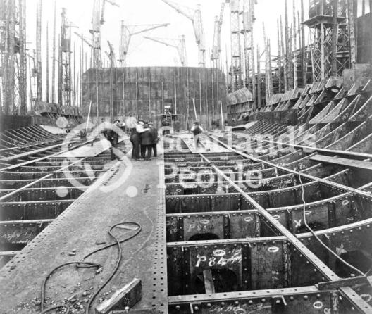 Keel of HMS Repulse, Royal Navy Reknown-Class Battlecruiser under construction, 14th April 1915 Keel of HMS Repulse, Royal Navy Reknown-Class Battlecruiser under construction, 14th April 1915