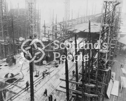 Hull of HMS Repulse, Royal Navy Reknown-Class Battlecruiser under construction, 22nd September 1915 Hull of HMS Repulse, Royal Navy Reknown-Class Battlecruiser under construction, 22nd September 1915
