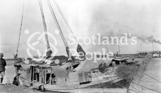 Mehalla (Arab river boat) full of stores, Mesopotamia, 1917
