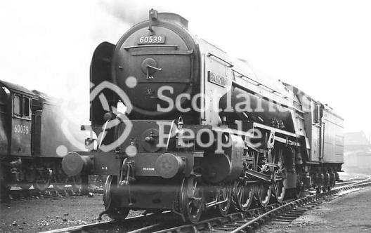 LNER Peppercorn A2 Class 4-6-2 Locomotive BR No.60539 \"Bronzino\" LNER Peppercorn A2 Class 4-6-2 Locomotive BR No.60539 \"Bronzino\"