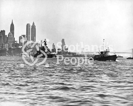 HMS Malaya leaving New York harbour HMS Malaya leaving New York harbour