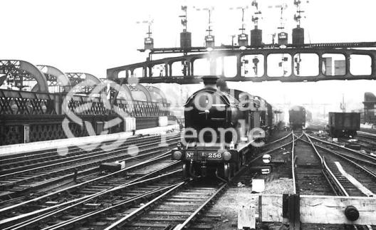 NBR K Class 4-4-0 Locomotive No.256 \"Glen Douglas\" and GWR City Class 4-4-0 Locomotive No. 3440 \"City of Truro\" entering Glasgow Central Station NBR K Class 4-4-0 Locomotive No.256 \"Glen Douglas\" and GWR City Class 4-4-0 Locomotive No. 3440 \"City of Truro\" entering Glasgow Central Station