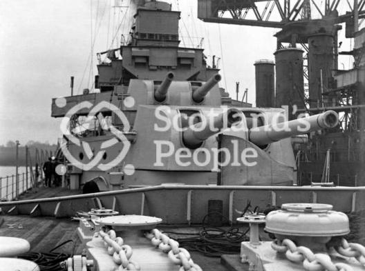 HMAS Australia (512) HMAS Australia (512)