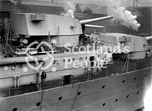HMAS Australia (512) HMAS Australia (512)