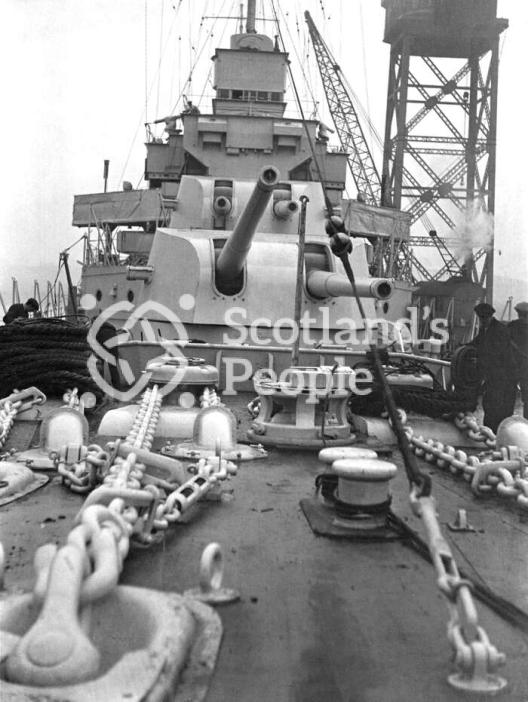 HMAS Australia (512) HMAS Australia (512)