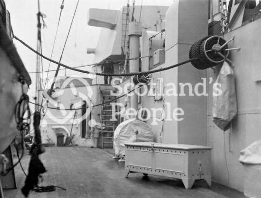HMAS Australia (512) HMAS Australia (512)
