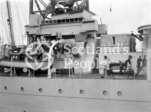 HMAS Australia (512) HMAS Australia (512)