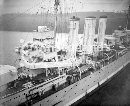 HMAS Australia (512) HMAS Australia (512)