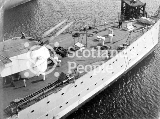 HMAS Australia (512) HMAS Australia (512)