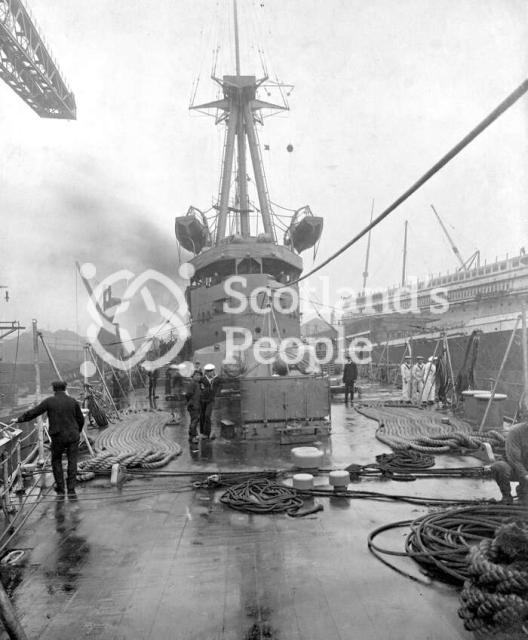 HMAS Australia (402) HMAS Australia (402)