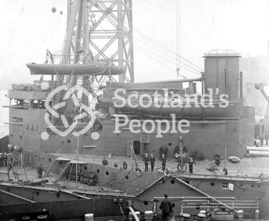 HMAS Australia (402) HMAS Australia (402)