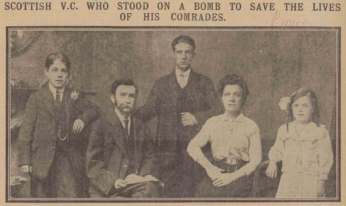 David Lauder is pictured with his parents and brother and sister following his return from war. Credit: Daily Mirror, Tuesday 16th January 1917