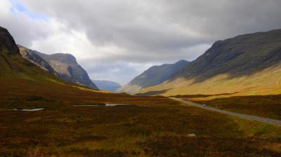 A photograph of the Glencoe Mountains, Scotland by Leandro Neumann Ciuffo. Shared via the Creative Commons Attribution 2.0 Generic license. 