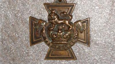 An example of a Victoria Cross medal. Credit: Phildrip, Wikipedia, shared via the Creative Commons Attribution 3.0 Unported License