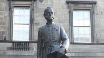 A standing bronze statue of James Braidwood. Credit: Wikimedia Commons, public domain image under Creative Commons Attribution-Share Alike 3.0 license.